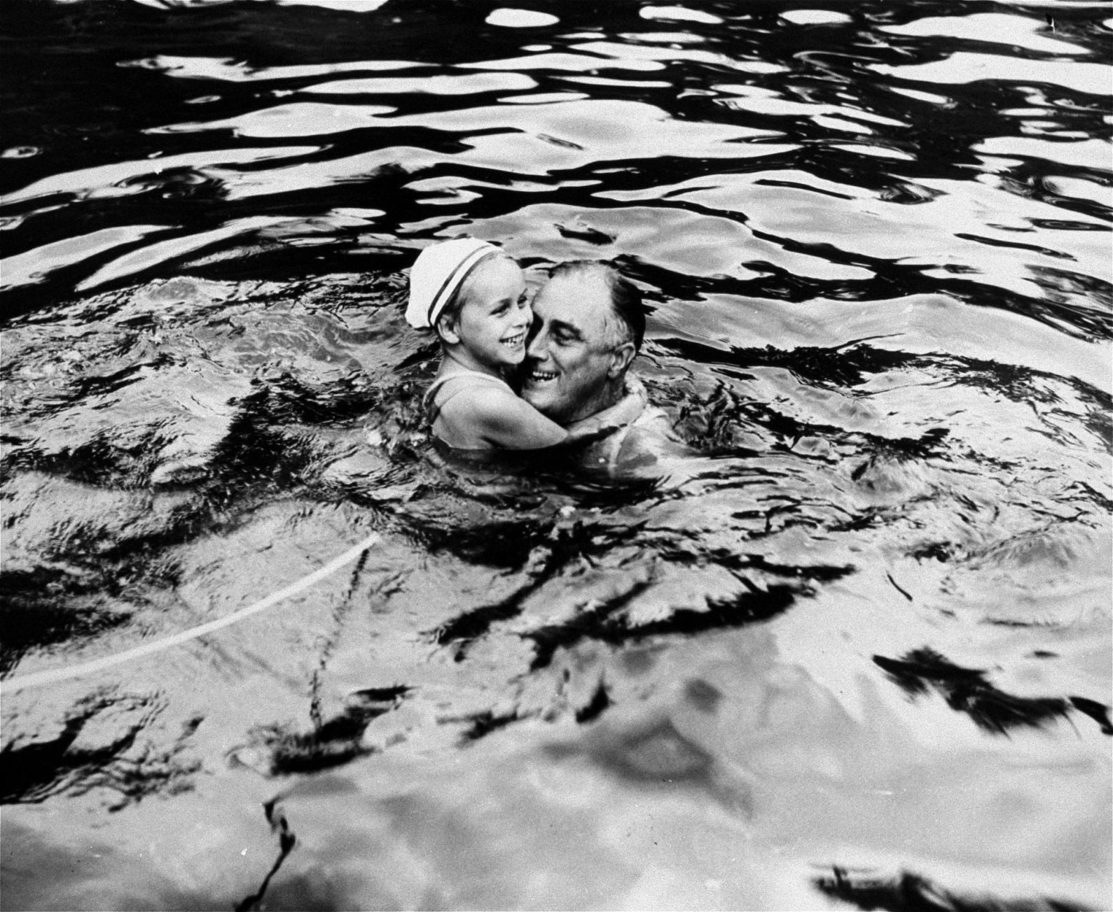 1932: ROOSEVELT GRANDDAUGHTER